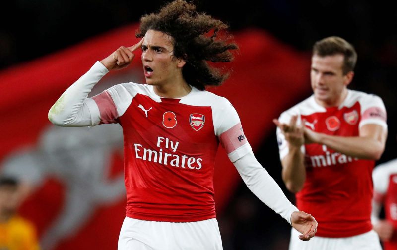 拦都拦不住！对手疑肘击队友，梅西出头“教育”阿根廷老乡