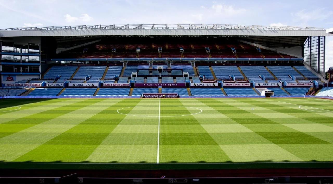 尼克斯17分逆转击败骑士，圣诞大战逆转纪录再创新高（尼克斯圣诞夜17分逆转擒骑士，刷新圣诞大战最大逆转纪录）